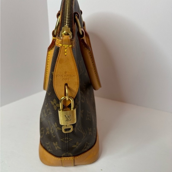 🛑SOLD Louis Vuitton Lockit Vertical Bag - Picture 2 of 12